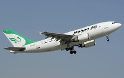Arab Saudi “cấm cửa” hãng hàng không Iran