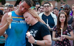 Nước Mỹ rúng động sau vụ xả súng CLB đồng tính