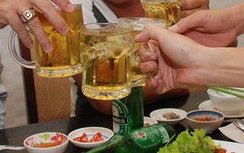 Đàn ông Việt Nam uống rượu bia nhiều nhất thế giới