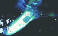 Trung Quốc bị tố quân sự hóa đảo nhân tạo trên biển Đông