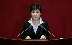 Bị ép từ chức, Tổng thống Hàn Quốc muốn hoãn thẩm vấn
