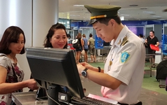 Cấm bay 12 tháng khách dùng giấy tờ người cùng tên đi máy bay