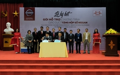 Nissan Việt Nam tài trợ hộp số cho trường ĐH Công nghệ GTVT