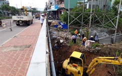 Bình Định: Dân dựng trại chăn nuôi, nhà kho trái phép dưới chân cầu