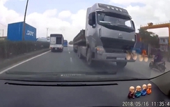Video: Cú đánh lái hoàn hảo tránh đấu đầu xe container chạy ngược chiều