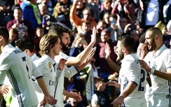 Video: Real Madrid hủy diệt Granada, san bằng kỷ lục của Barca