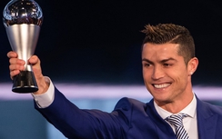 Vượt Messi, Ronaldo đoạt giải Cầu thủ xuất sắc nhất năm của FIFA