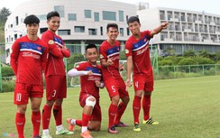 Cầu thủ U22 Việt Nam cười thả ga, nhận tin mừng trước SEA Games