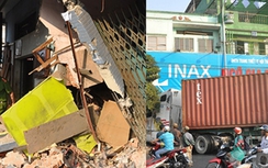 Phát hoảng vì xe container đâm sập nhà lúc rạng sáng