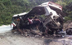 Hình ảnh nổ xe khách tại Lào, 12 người Việt thương vong