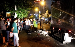 Xe tải tông nam sinh viên tử vong trong đêm