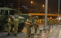 Thổ Nhĩ Kỳ sa thải 8.000 cảnh sát sau vụ đảo chính