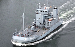 Cận cảnh tàu hút dầu tràn lớp Bottsand của hải quân Đức
