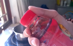 Lan truyền video hướng dẫn cách "bỏ ruồi" vào chai Dr Thanh nguyên tem