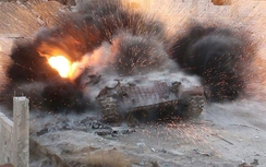 Thảm thương cảnh "huyền thoại" xe tăng T-72AV Nga phơi xác tại Syria