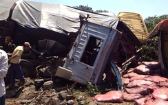 Đắk Lắk: Hai xe tải đấu đầu, 4 người thương vong