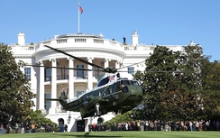 "Soi" trực thăng Marine One hộ tống Obama tại Việt Nam