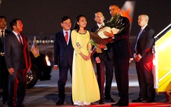 Nữ sinh tặng hoa Tổng thống Obama là ai?