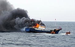 Hàn Quốc tung lựu đạn khói, 3 ngư dân Trung Quốc chết ngạt