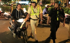 Trực đêm, cảnh sát giao thông được bồi dưỡng bao nhiêu tiền?