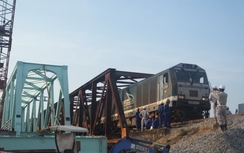 Cầu đường sắt Trà Bồng mới "chịu" được tốc độ tàu 120km/h