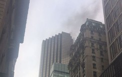 Khói đen cuồn cuồn từ tòa tháp Trump ở New York, Mỹ