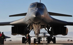 Máy bay ném bom chiến lược B-1 tham gia không kích Syria