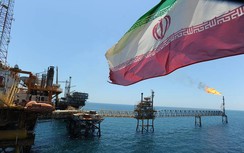 Iran thách thức lệnh trừng phạt kinh tế của Donald Trump