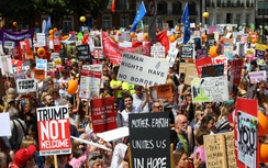 50.000 người Anh biểu tình phản đối Trump tại London