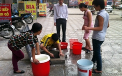 Chủ tịch Hà Nội "lệnh" cấp nước bằng xe téc cho dân