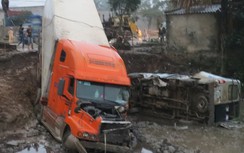 Thanh Hóa: Container tông liên hoàn 9 người thương vong