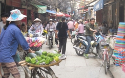 Hà Nội vẫn nhan nhản chợ cóc lấn đường