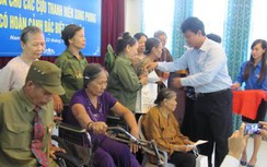 Thăm hỏi thương bệnh binh và TNXP Nam Định, Hà Nam