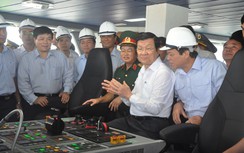 Chủ tịch nước Trương Tấn Sang kiểm tra tàu kiểm ngư KN 782