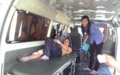 Lật xe chở khách ở khu du lịch núi Bà Đen, 8 người bị thương