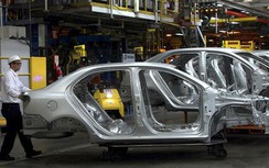 GM, Ford cắt giảm sản xuất ô tô tại Nga