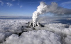 Hơn 30 người leo núi nguy kịch trên núi lửa Ontake