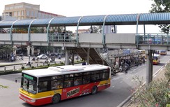 Hà Nội: Di chuyển điểm trung chuyển xe buýt Cầu Giấy và cầu đi bộ
