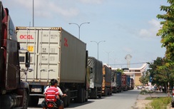 Truy bắt nhóm chặn xe container cướp tài sản