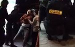 Clip kẻ mang ma túy đá chống cự 4 CSCĐ trên phố Hà Nội