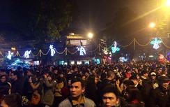 Đêm Noel tại Hà Nội: Bãi gửi xe tranh thủ đẩy giá