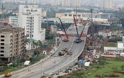 Cận cảnh cầu dầm thép “khủng” ở Hà Nội trước ngày thông xe