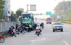 Phạt 371 xe máy đi vào cao tốc Hà Nội - Thái Nguyên