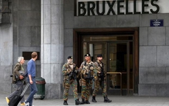 Nhà ga Brussels náo loạn vì bom giả