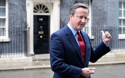 Thủ tướng Cameron "vừa đi vừa hát" sau tuyên bố từ chức