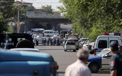 Tấn công đồn cảnh sát, bắt cóc con tin rúng động Armenia