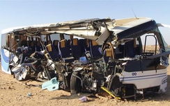 Pakistan: Xe buýt đối đầu xe tải, 12 người thiệt mạng