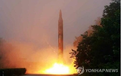Tên lửa Triều Tiên bay hơn 1.000 km, rơi vào biển Nhật Bản