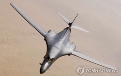Mỹ hoãn đưa chiến đấu cơ đến Hàn Quốc vì... gió lớn