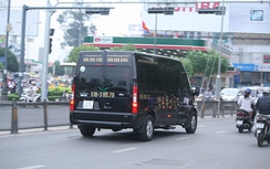 Bùng phát xe Limousine, xe khách vào sân bay Tân Sơn Nhất